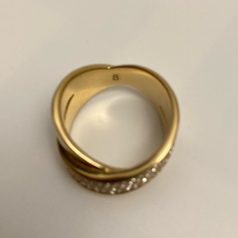 SOLID Michael Kors cross style pave gold tone CZ chunky stylish ring, size 8 - Picture 3 of 4